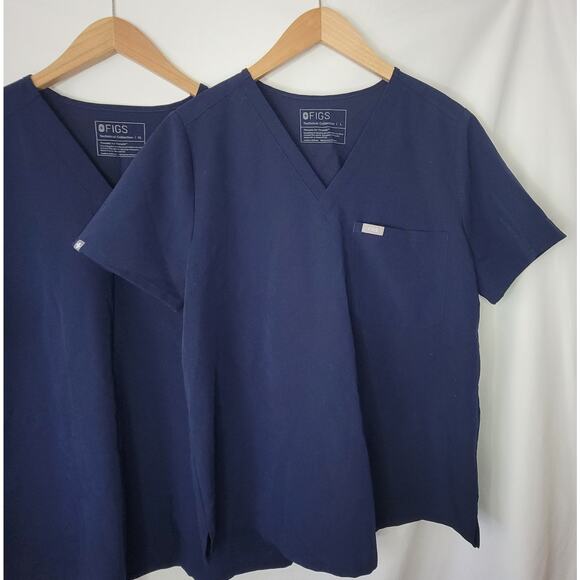 Figs- Women's Technical Collection Navy Blue Scrub Top- size Large and XL - Picture 3 of 11